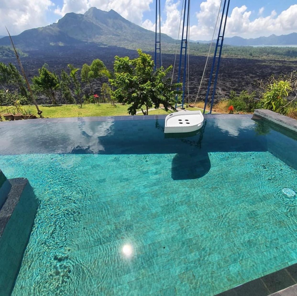 Отель Sari Sky Bali Кубупенлокан Экстерьер фото